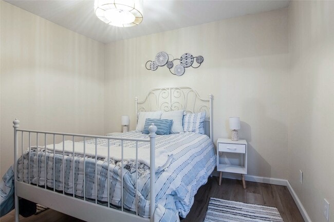 Building Photo - 3506 Cove View Blvd