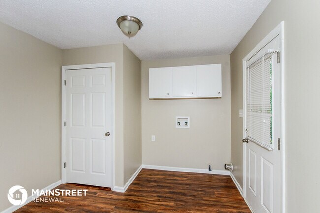 Building Photo - 2408 Marlowe Ave