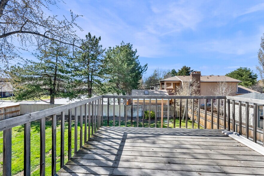 Building Photo - 9714 S 2720 E