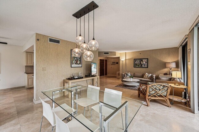 Building Photo - 23200 Camino Del Mar