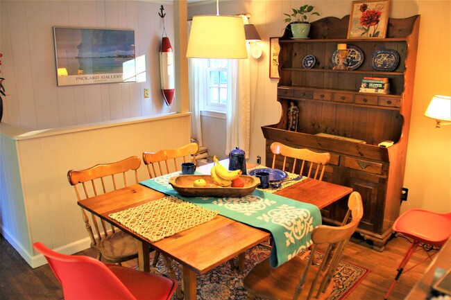 Dining Area - 27 Queen Anne Rd