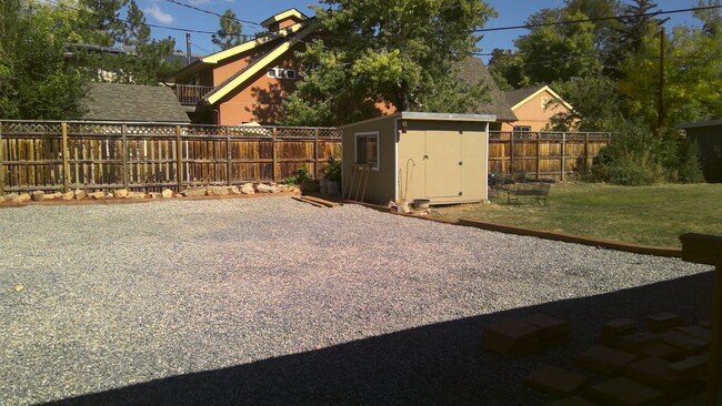 Building Photo - Pet-friendly 2-Bedroom in North Boulder