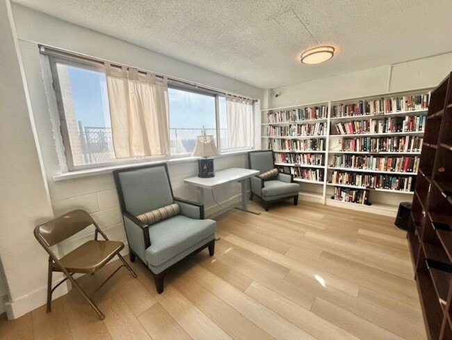 Building Photo - 4515 Willard Ave