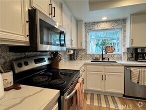 Building Photo - 139 Briarwood Ln