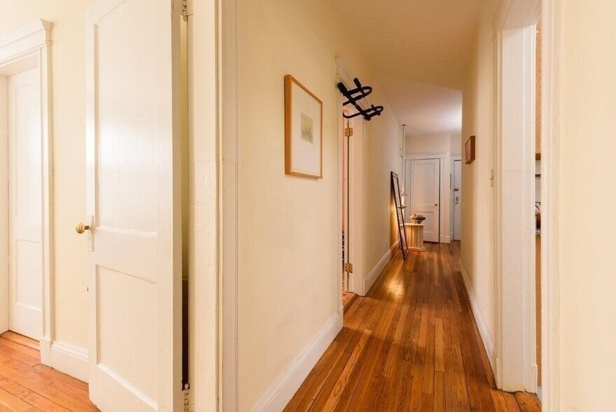 Building Photo - 333 Harvard St