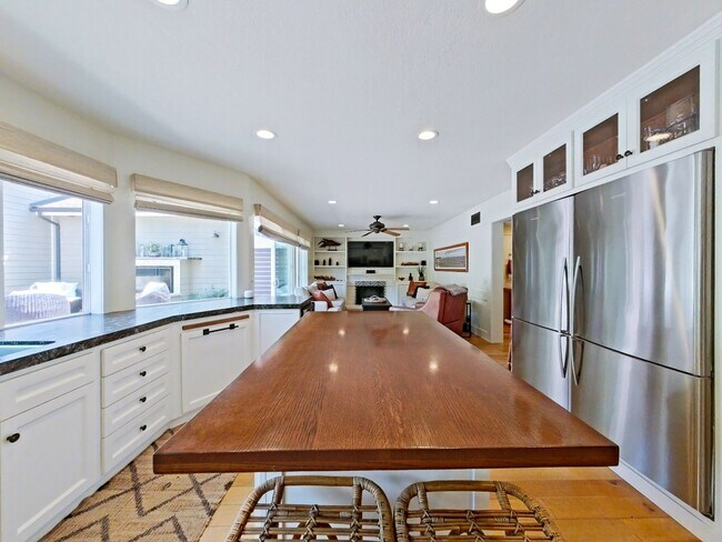 Building Photo - 33702 Calle Conejo