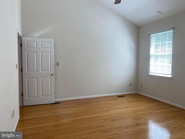 Building Photo - 623 Pepperbush Ct