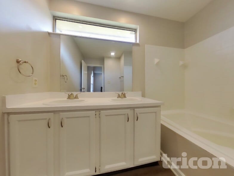 Building Photo - 6028 Hayford Ct