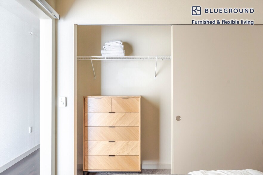 Building Photo - 1414 10th Ave