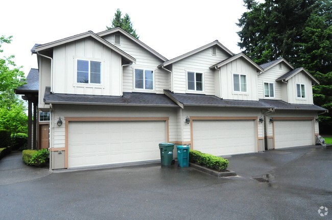 Building Photo - Fitzgerald Townhomes