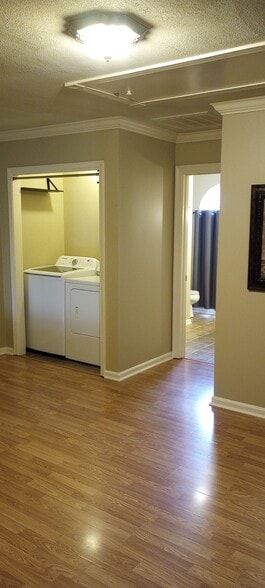 Building Photo - 57815 Labauve Ave