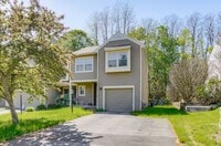 Building Photo - 214 Walnut Ln