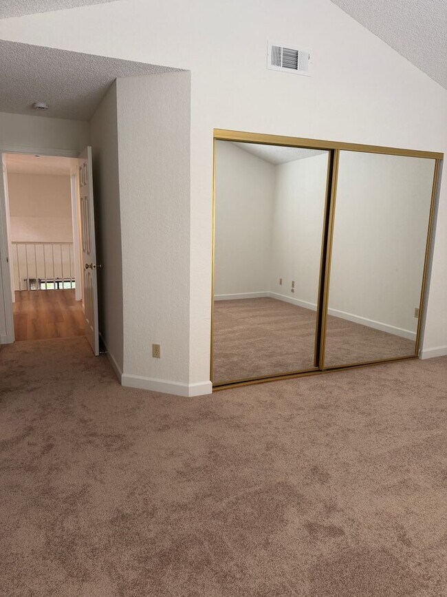 Building Photo - 230 Bridgeside Cir