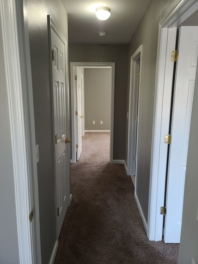 Building Photo - 3 Bedroom Townhome for Rent in Waynesboro