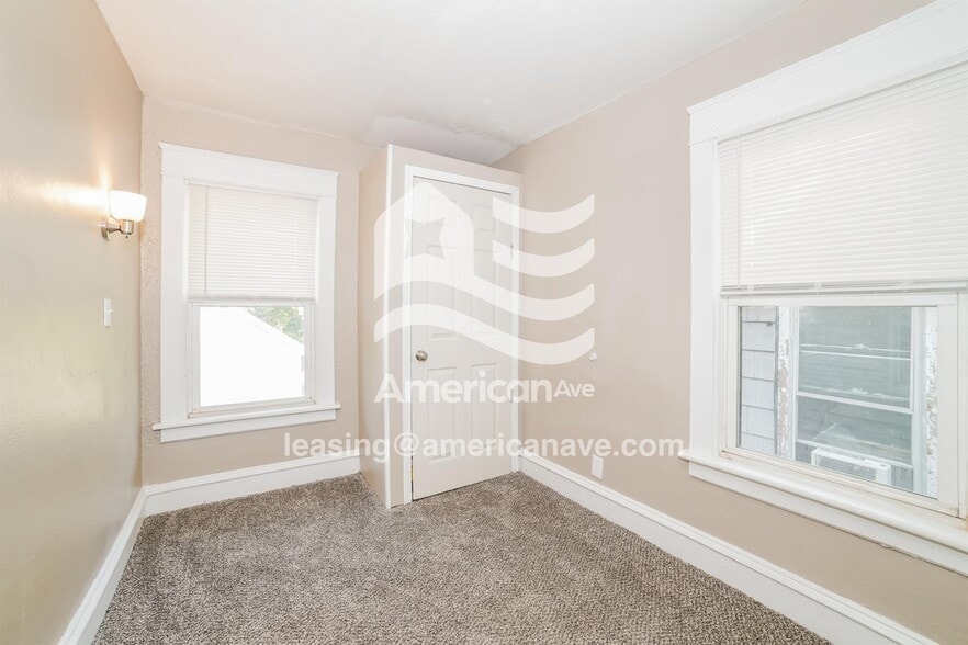 Building Photo - 741 25th St