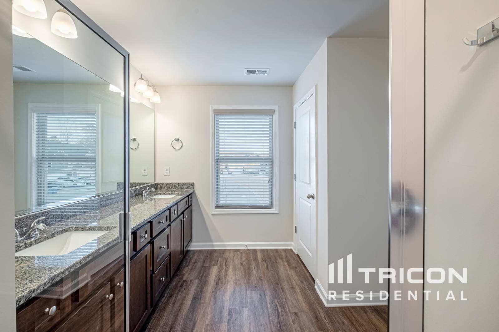 Building Photo - 1492 Silver Charm Ln