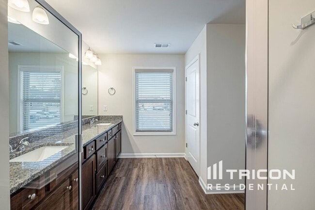 Building Photo - 519 Trickum Hill Dr