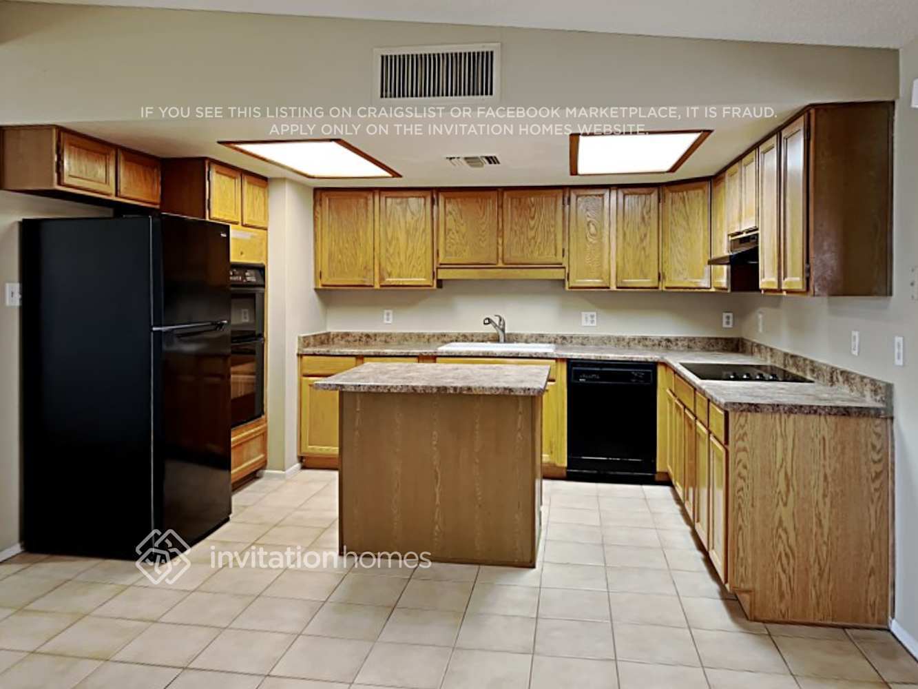 Building Photo - 8831 N 37th Dr