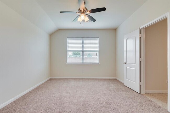 Building Photo - 13033 Tobin Dr