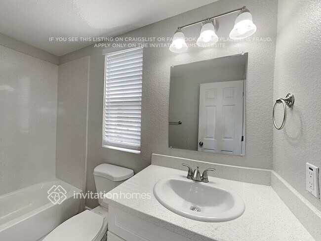 Building Photo - 713 Catamaran Way