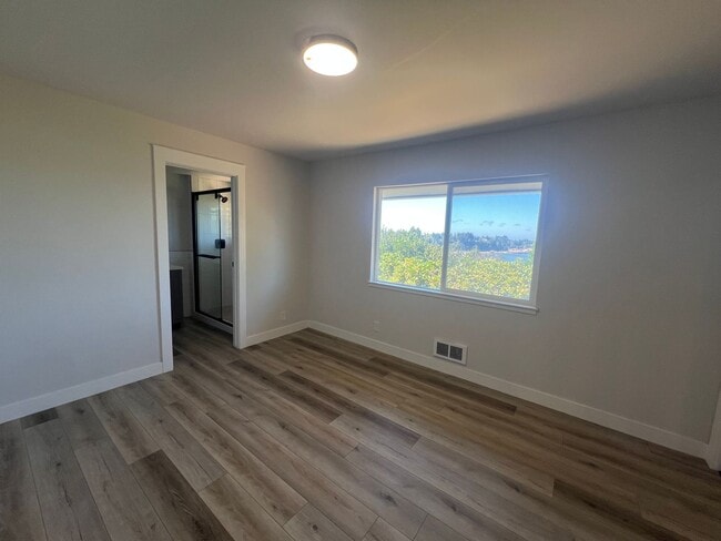 Building Photo - 546 Fir Ave