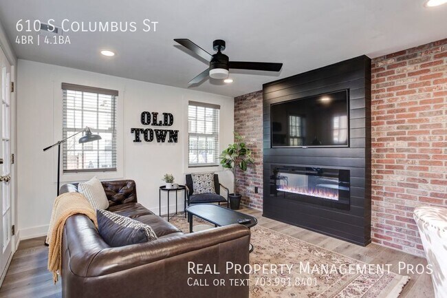 Building Photo - Stunning Corner Townhouse, Old Town Alexan...