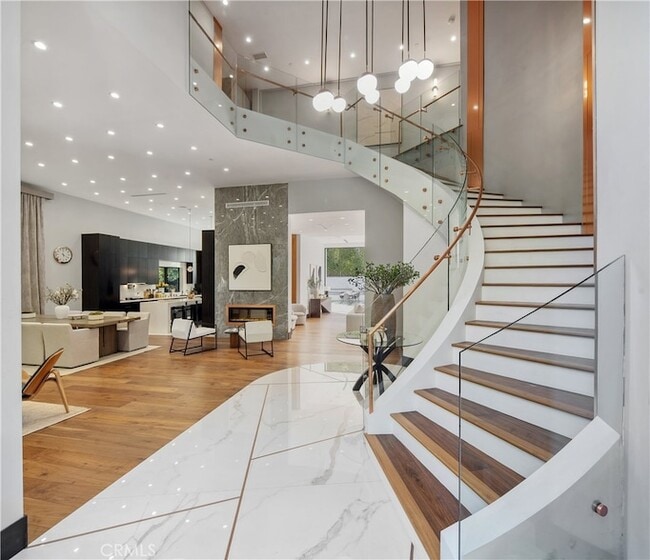 Building Photo - 5535 Shirley Ave