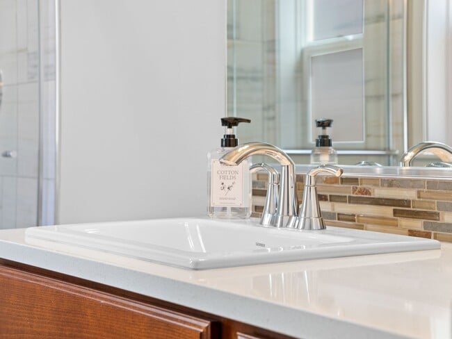 Building Photo - 3 bedroom/2 bathroom home in Spokane Valley