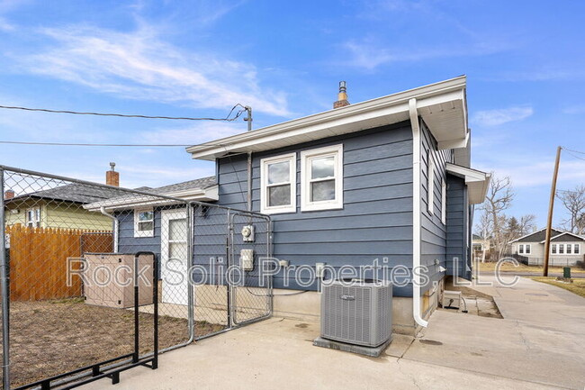 Building Photo - 3012 O Neil Ave