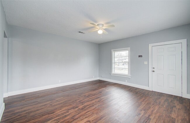 Building Photo - 3824 Topping St