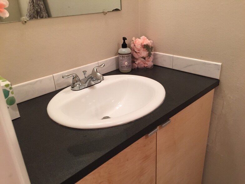 Building Photo - 1200 College Ave