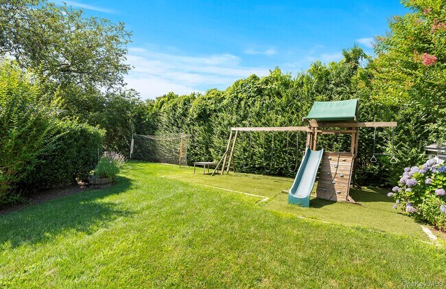 Building Photo - 28 Windermere Dr