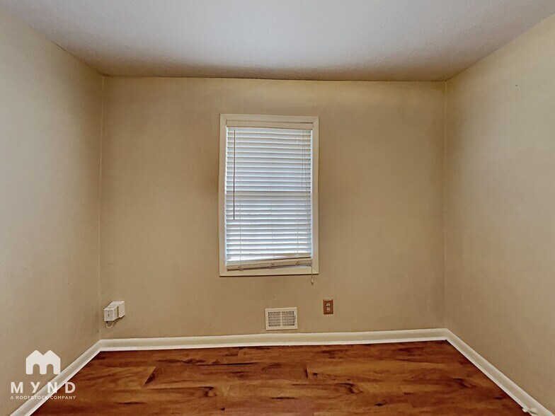 Building Photo - 2570 Rolling View Dr