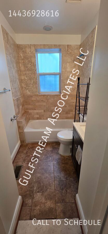 Building Photo - 821 Whitelock St