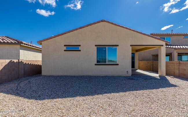 Building Photo - 10324 S Barlow Way