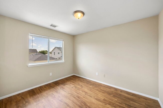 Building Photo - 6158 Settlers Lake Cir E