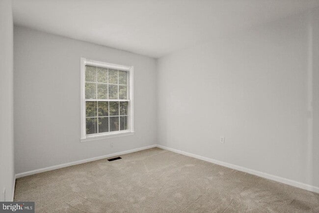Building Photo - 6531 Kemper Lakes Ct