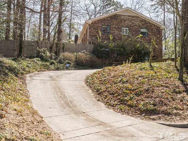 Building Photo - 1208 Glen Eden Dr