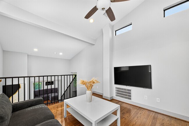 Building Photo - 4510 Inker St