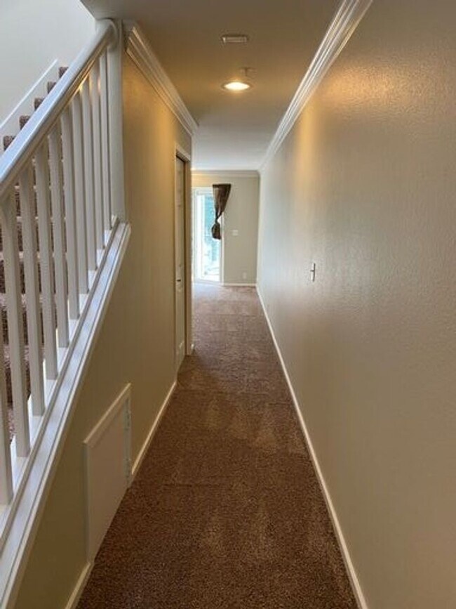Building Photo - 2 Bed 3 Bath Condo at Galleria in the Hear...