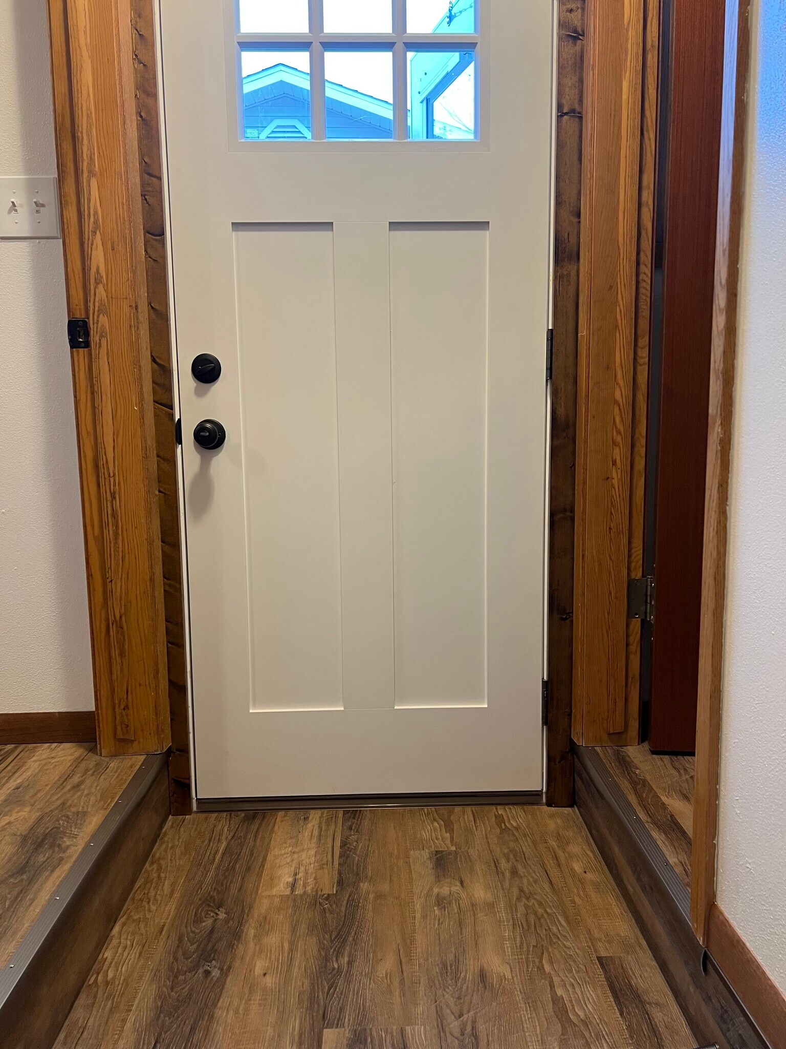 Building Photo - 1306 E Sylvan Ave