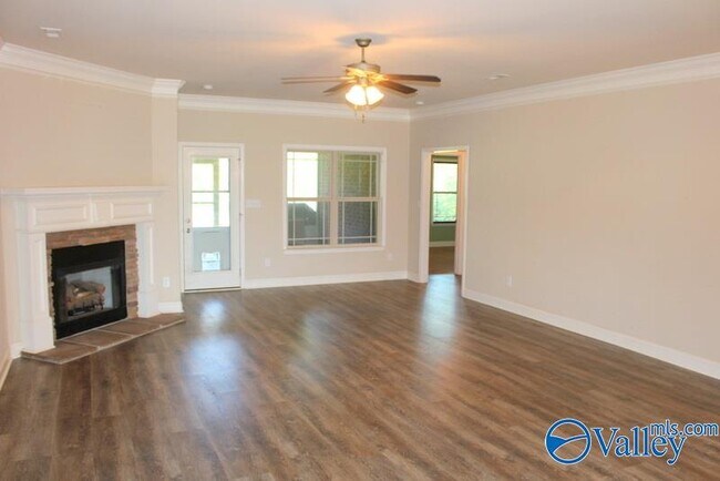 Building Photo - 441 E Mossyleaf Dr SW