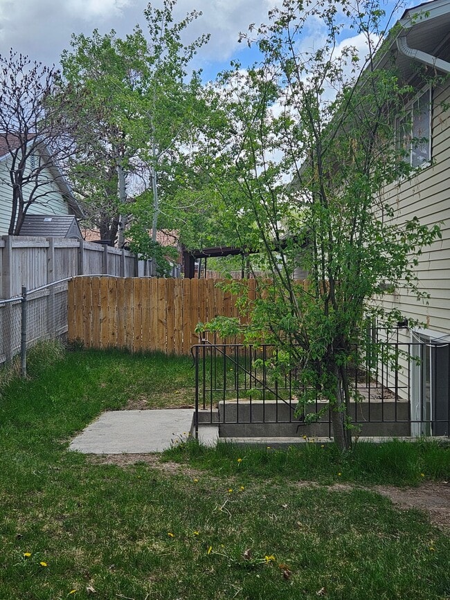 Building Photo - 3963 Dimrall Dr