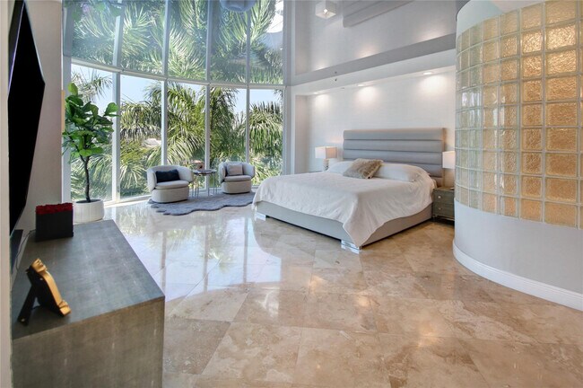 Building Photo - 301 Hendricks Isle