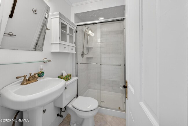 Building Photo - 20 Woodland Ave