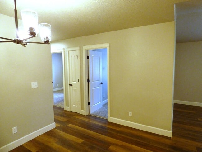 Building Photo - 3576-3578 Fisher Ct NE Salem, OR 97305