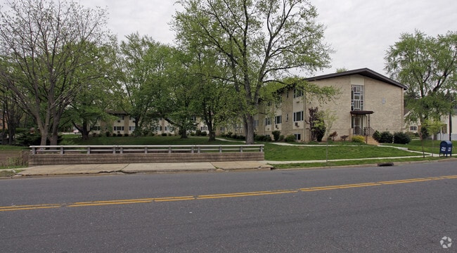 Primary Photo - Skyview Estates