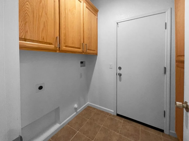 Building Photo - 9752 Sorrena Way