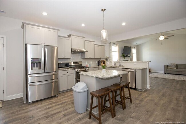 Building Photo - 1709 Stackhouse Dr