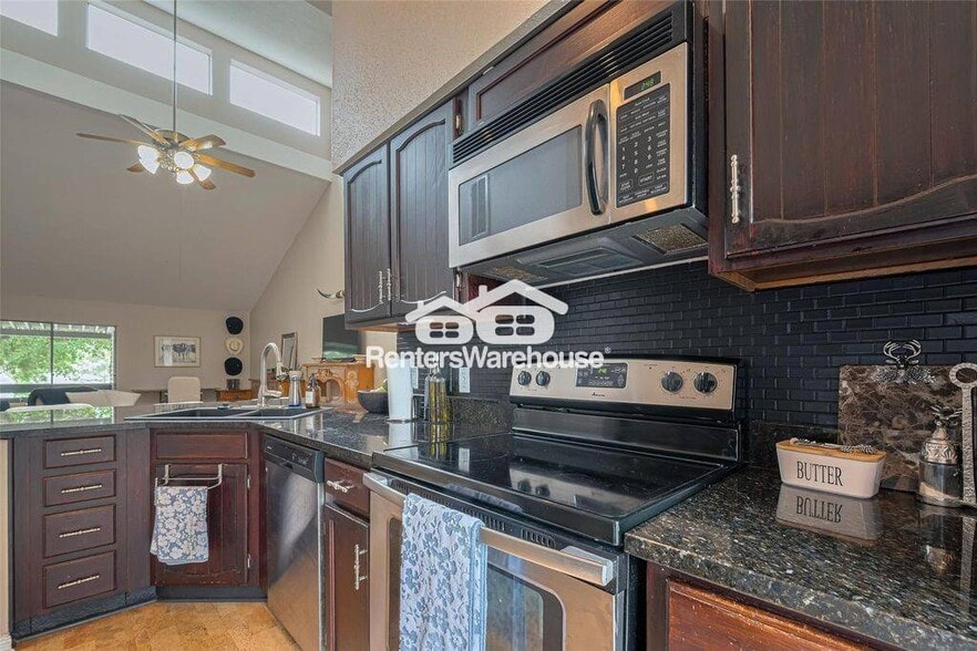 Building Photo - 182 April Point Dr N